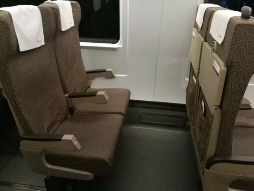 汽车收纳座椅间距多少(汽车收纳座椅间距多少，探究最佳座椅间距与汽车收纳关系)