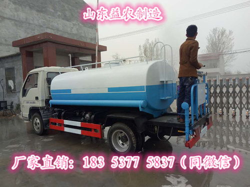 载货汽车容积多少升水(载货汽车容积与水的装载量研究)