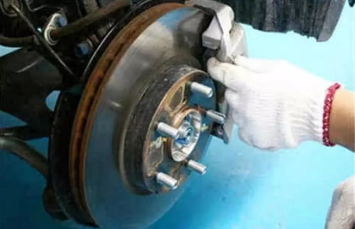 汽车用多少片刹车(汽车刹车系统，深入了解刹车片的重要性与数量)