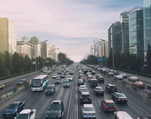 重载汽车时速最低多少(重载汽车时速最低多少，探究因素与影响)