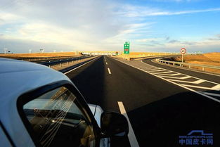 汽车高速车速多少啊(汽车高速车速多少？探究现代汽车的极速表现)