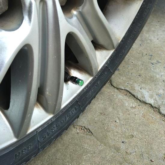 汽车尾板寿命多少(汽车尾板寿命多少，影响因素与延长方法)