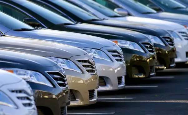 汽车多少码看价格(汽车价格与速度标识，多少码决定价格？