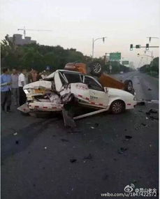 汽车被追尾损失多少(汽车被追尾损失多少，深度解析与应对建议)