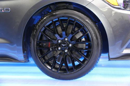 汽车小卡轮毂多少寸(汽车小卡轮毂尺寸解析)