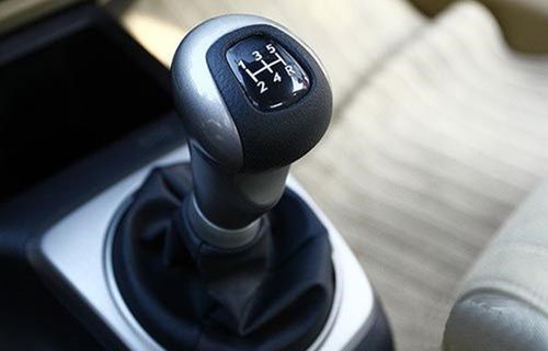 汽车降挡转速多少合适(汽车降挡转速多少合适—驾驶技巧与车辆性能探讨)