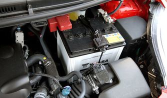 家庭汽车电瓶多少伏(家庭汽车电瓶的电压，了解、应用与维护)