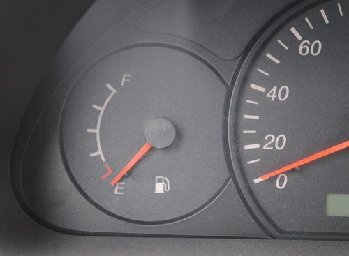 正常汽车能跑多少码(正常汽车能跑多少码，速度极限与实际应用)