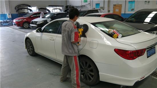 萍乡汽车喷漆价格多少(萍乡汽车喷漆价格解析)