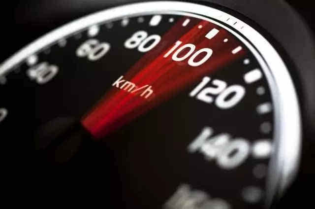 汽车多少迈的单位(汽车多少迈的单位，探究速度与距离的度量)