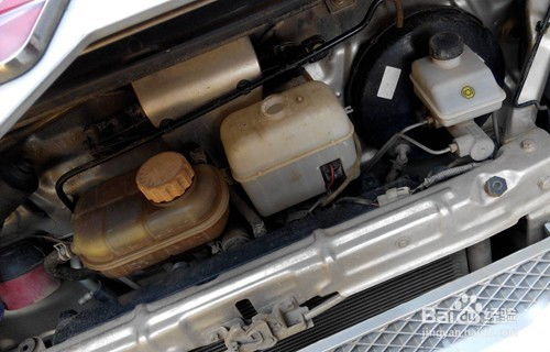 汽车水箱漏水多少公里(汽车水箱漏水多少公里—解析与应对建议)