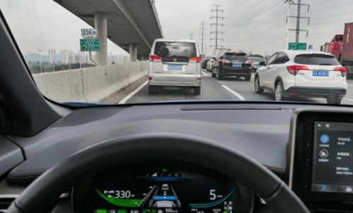 汽车续航里程最低多少(汽车续航里程最低多少，影响因素与提升策略)