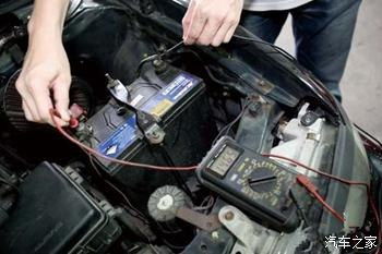 骑行汽车电瓶多少伏(骑行汽车电瓶的电压，了解、选择与应用)