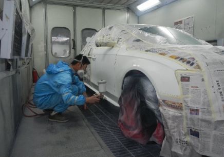 汽车喷漆影响车价多少(汽车喷漆对车价的影响分析)