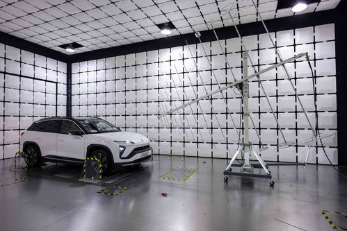 小米汽车碰撞多少牛(小米汽车碰撞测试中的力学解析，多少牛的冲击力？