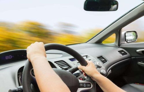 汽车多少公里做平衡(汽车多少公里做平衡，平衡的重要性与最佳时机选择)