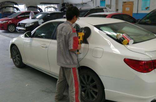 汽车喷漆要多少亮(汽车喷漆亮度的影响因素与实现方法)