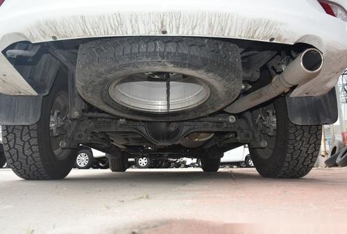 汽车落地回弹多少正常(汽车落地回弹多少正常，解析汽车悬挂系统与落地回弹现象)