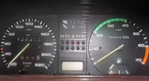 汽车80码转速多少(汽车行驶速度与转速关系解析，汽车80码时的转速是多少？