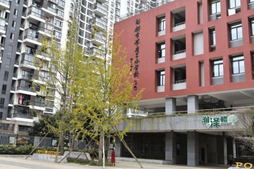 建邺区有多少辆汽车(建邺区汽车保有量统计及其影响分析)