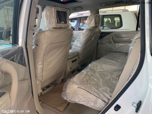 汽车后座多少米宽度(汽车后座宽度解析，尺寸、设计与舒适性考量)