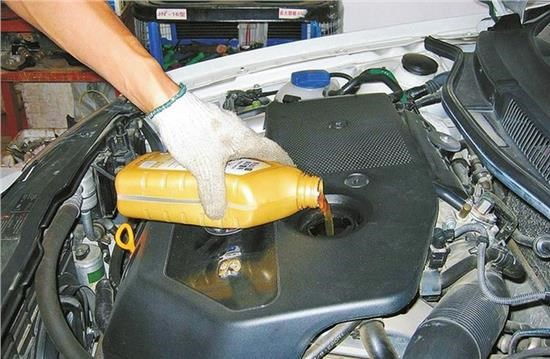 汽车机油浓度多少合适(汽车机油浓度多少合适，深入了解与选择建议)