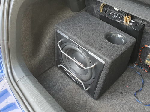 汽车多少寸低音合适(汽车音响升级，多少寸低音最合适？