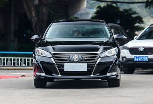 汽车皇冠长度多少米(汽车皇冠长度解析，尺寸规格与车型特点)