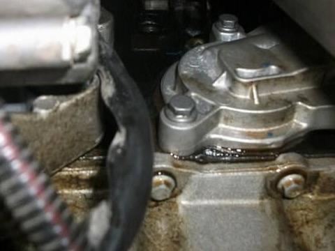 汽车机油油壳多少(汽车机油油壳的重要性及其价格因素解析)