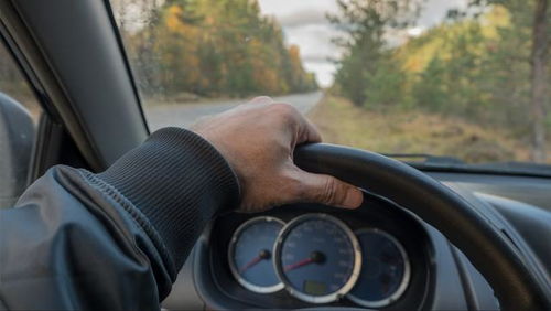 汽车起步平均多少转(汽车起步平均多少转—转速与车辆启动的奥秘)