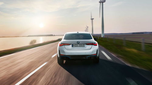 汽车七系能跑多少(汽车七系性能与续航能力探讨)