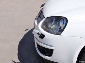 家用汽车大灯多少伏(家用汽车大灯的电压，深入了解与全面解析)