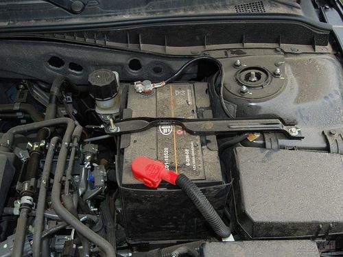 汽车要多少电打火(汽车要多少电打火，探究汽车启动电流与电池需求)