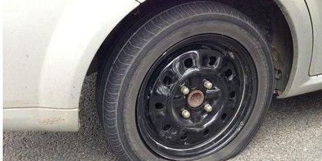 汽车后轮的气压多少(汽车后轮气压多少，了解与掌握的重要性)