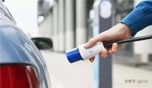 汽车充电要多少汽油(汽车充电与汽油消耗，一种复杂而重要的关系解析)