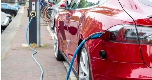 汽车能源多少电能充满(汽车能源，电能充满需要多少？