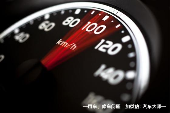 汽车跑多少km省油(汽车跑多少km省油，探究经济驾驶里程的秘密)