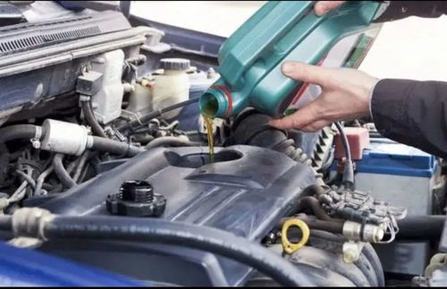 汽车机油装多少合适(汽车机油装多少合适—机油选择与添加指南)