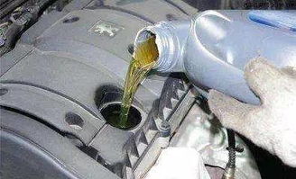 汽车机油到多少换(汽车机油，何时更换最佳？