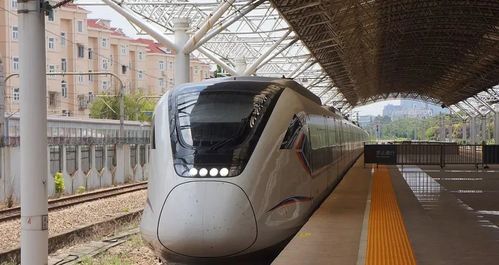 多少路汽车到南站(多少路汽车到达南站，城市公共交通的多样性与便利性)