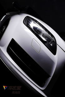 亮光汽车摆件价格多少(亮光汽车摆件价格及其市场影响力)