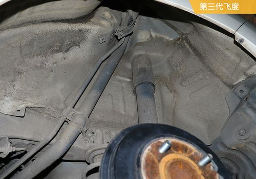 飞度汽车避震器价格多少(飞度汽车避震器价格解析)