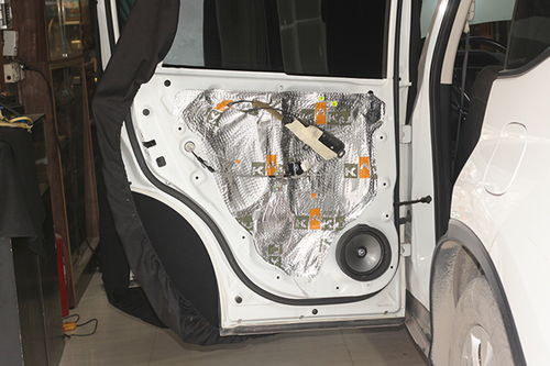 汽车多少声道怎么分辨(汽车多少声道怎么分辨—音响系统的声道解析与鉴别技巧)