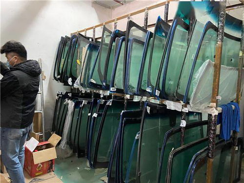 汽车玻璃造价多少