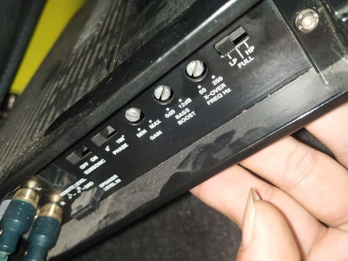 汽车低音要调多少