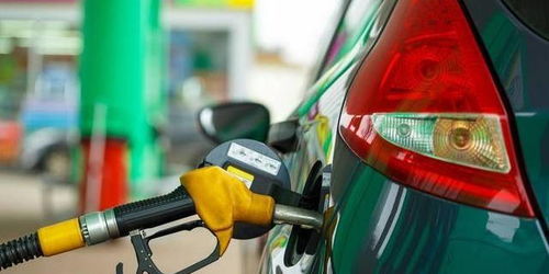 汽车起步油门多少省油