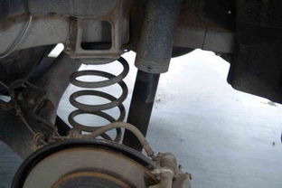 汽车后轮减震下调多少