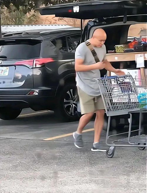 乐嘉有多少汽车 乐嘉有多少汽车