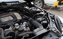 汽车大灯工作电压多少 汽车大灯工作电压多少