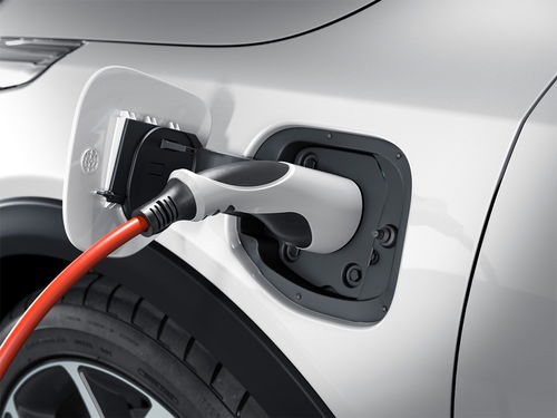 给汽车充电转速多少